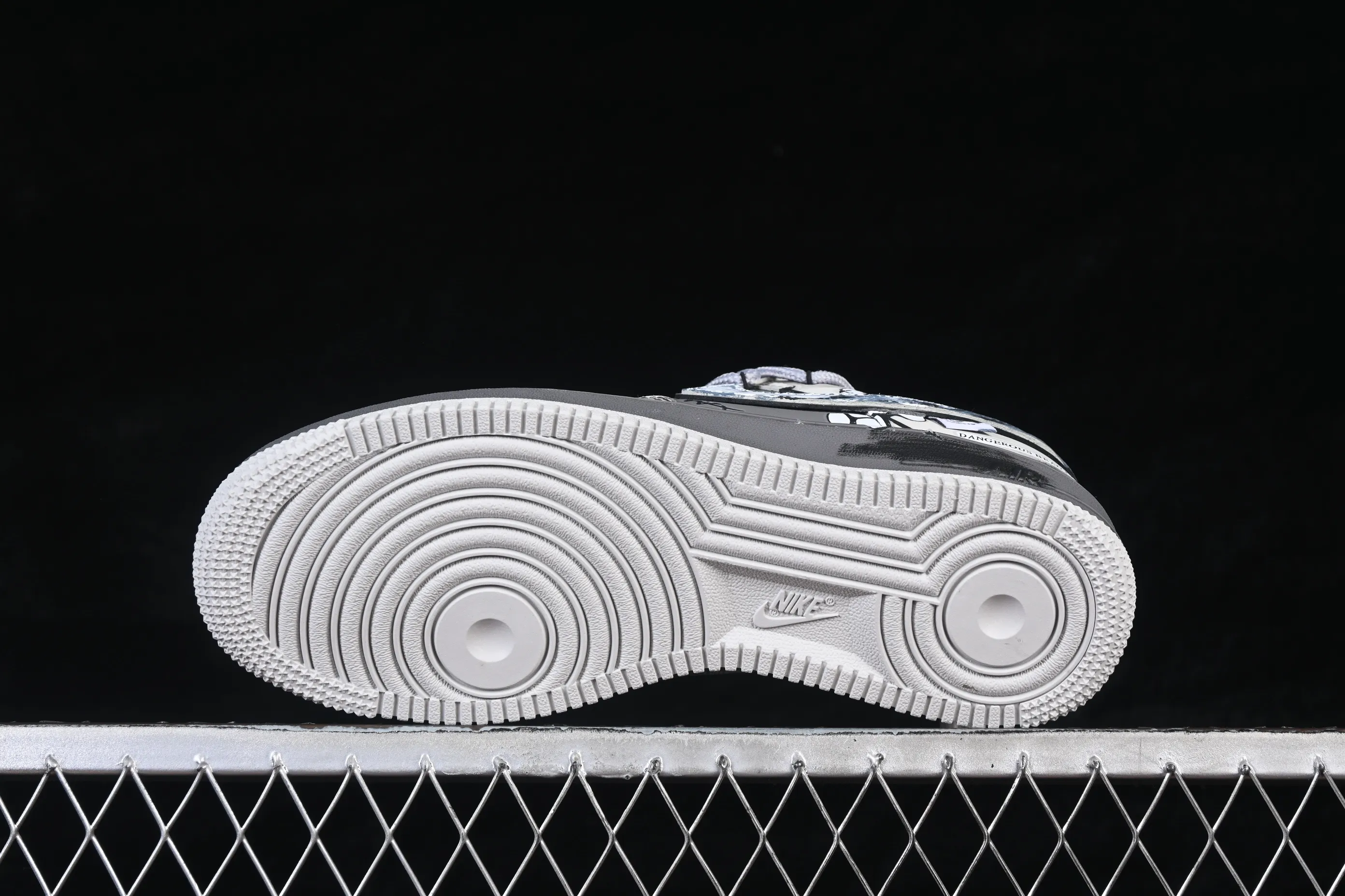 All categories Nk Air Force 1 Air Force series Nk Air Force 1 Low Air Force low-top Nike Air Force 1'07 Low "Alley Graffiti" Hand-painted graffiti Dark alley graffiti Air Force 1 low-top casual sneakers DB3310-333